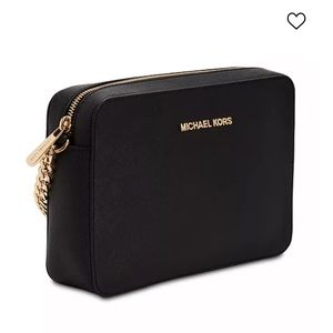 BRAND NEW (still in original wrapping and plastic) MK JetSet Crossbody Bag.